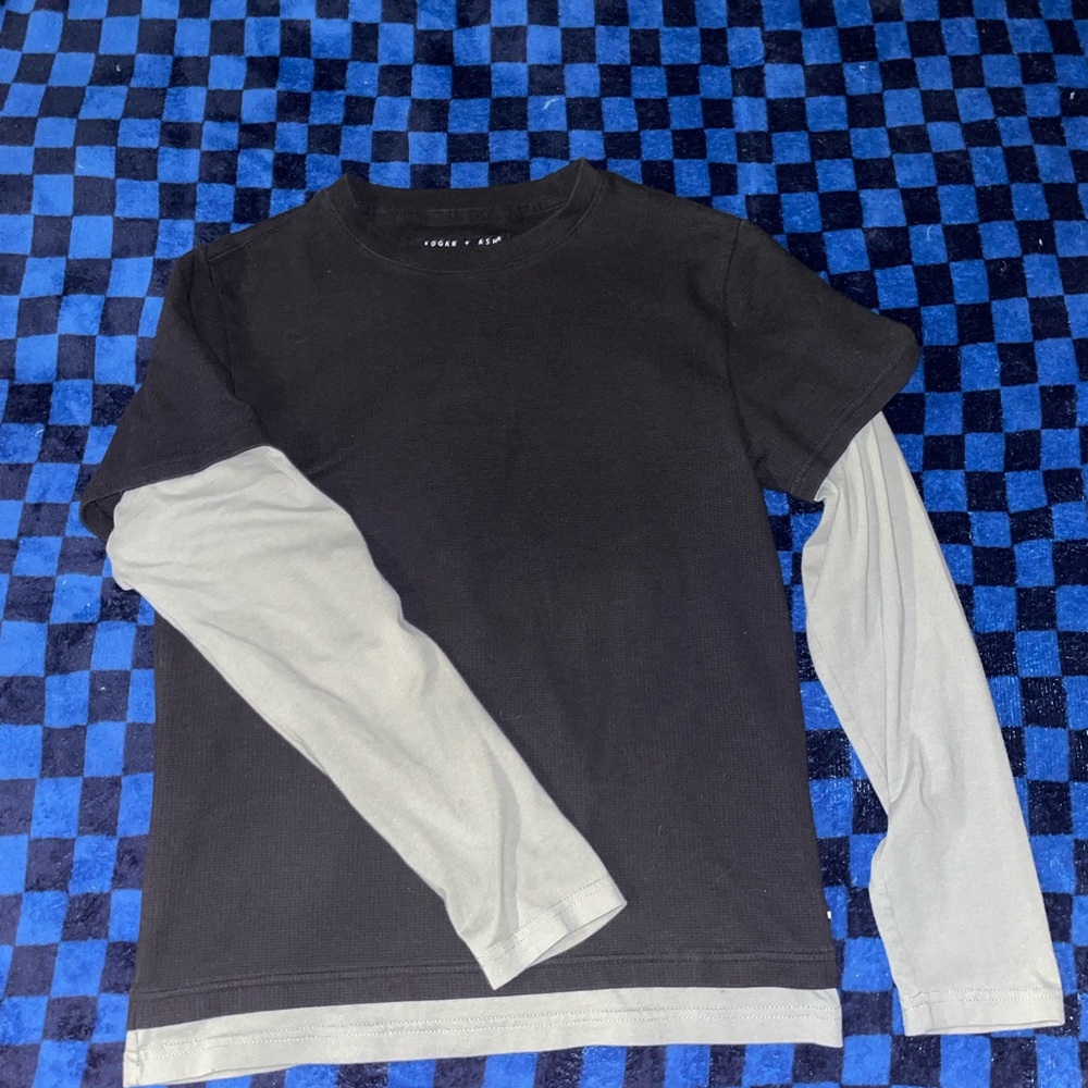 Men's Black and Gray Long Sleeve Shirt
